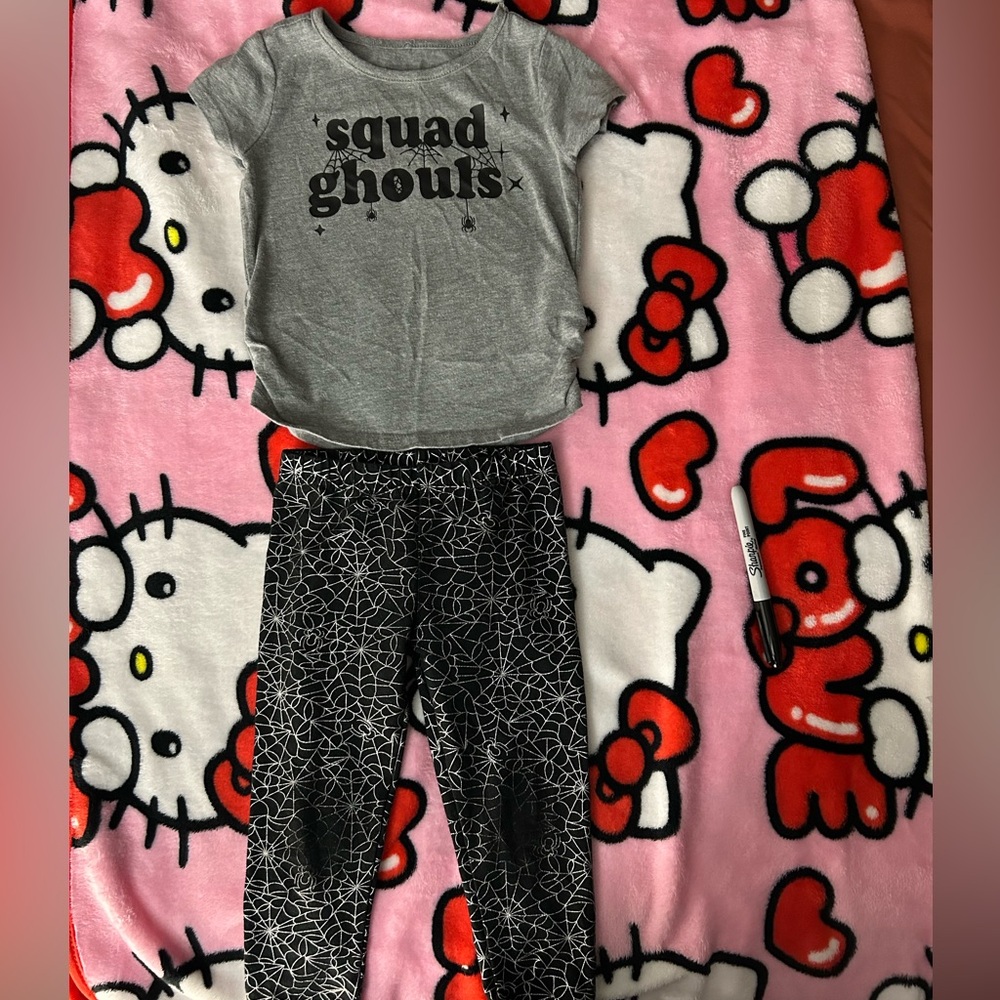 Gray 'Squad Ghouls' T-Shirt and Black Patterned Leggings